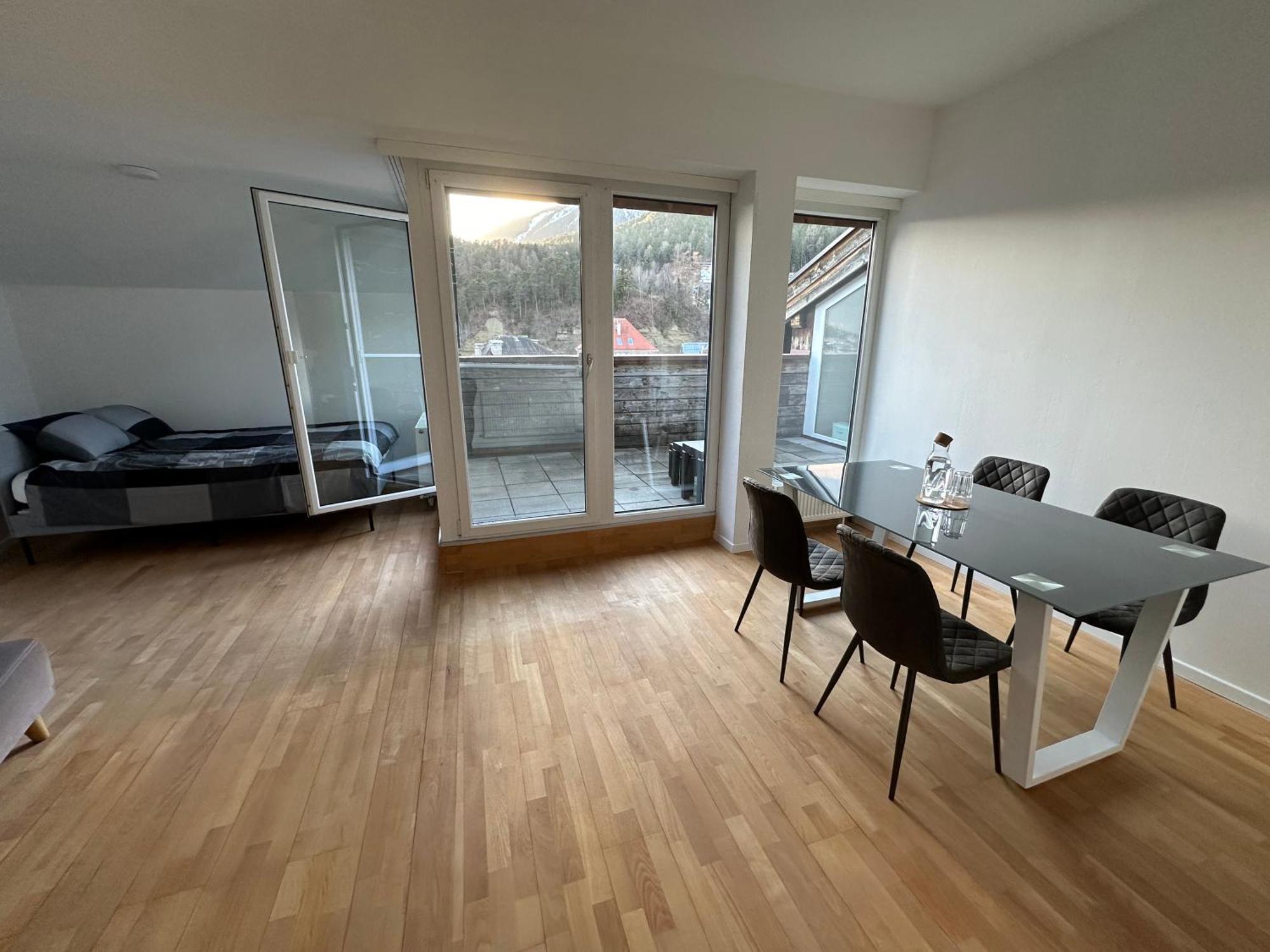 אימסט Geraeumiges Sonniges Apartment Mit Bergblick מראה חיצוני תמונה